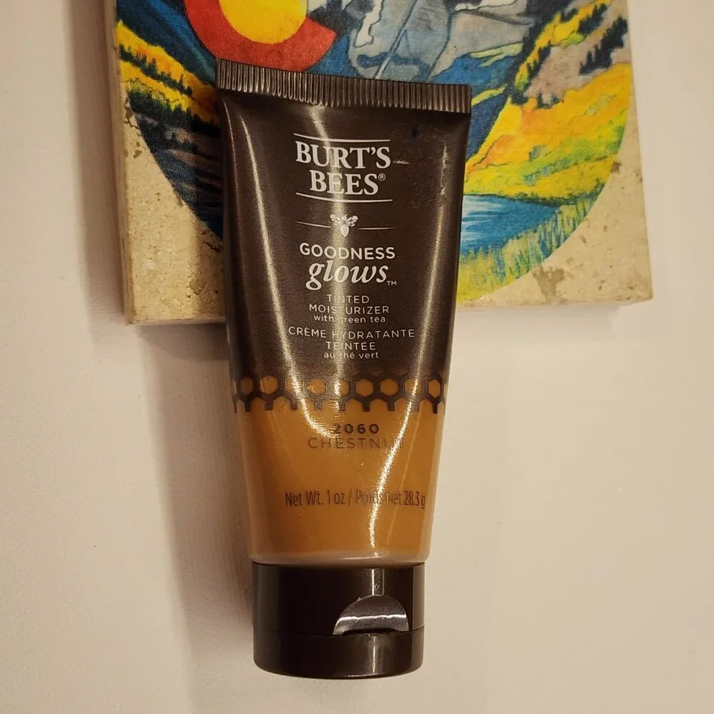 SEALED Burts Bees Goodness Glows Tinted Moisturizer - 2060 Chestnut